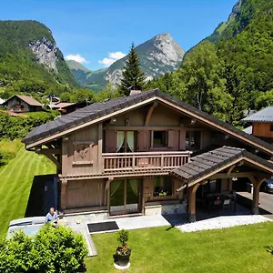 Luxe Les Mélèzes Chalet